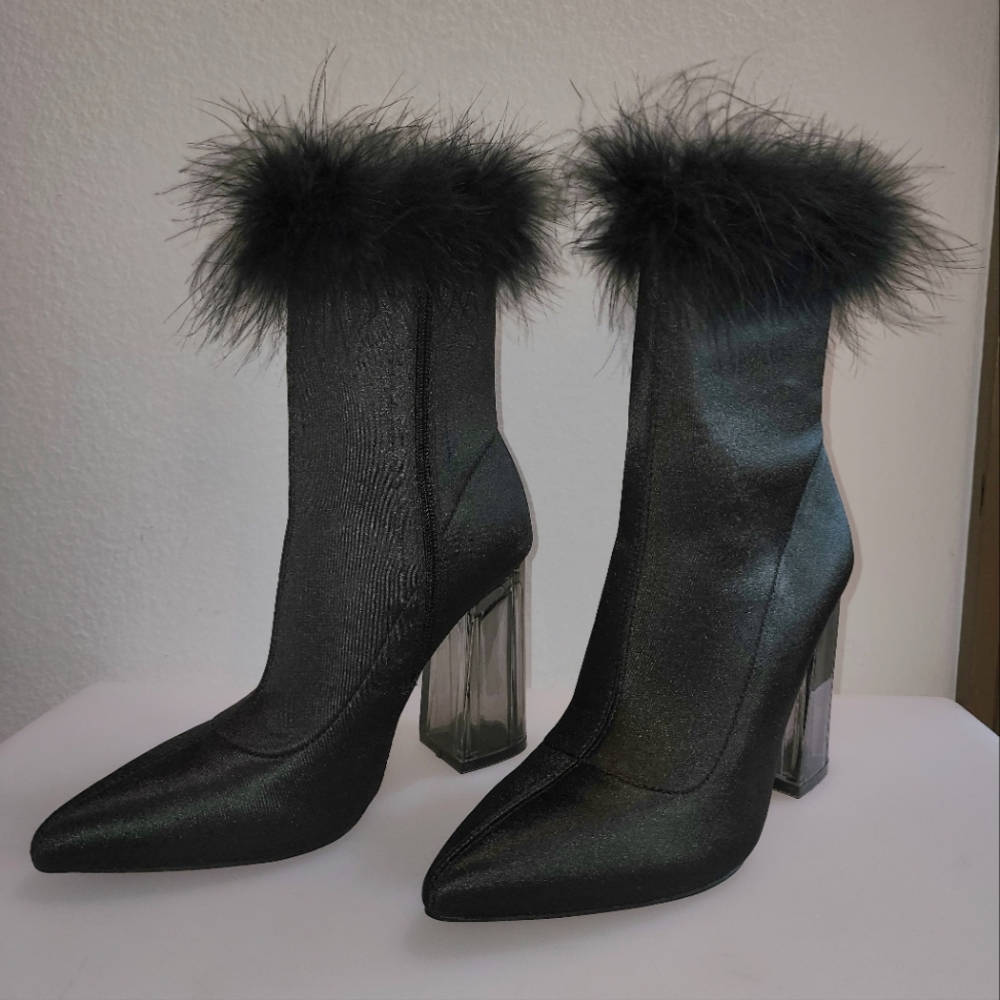 NWOT Dolls Kill Black Fur-Trimmed Women's Boots W Clear Heels Size 6